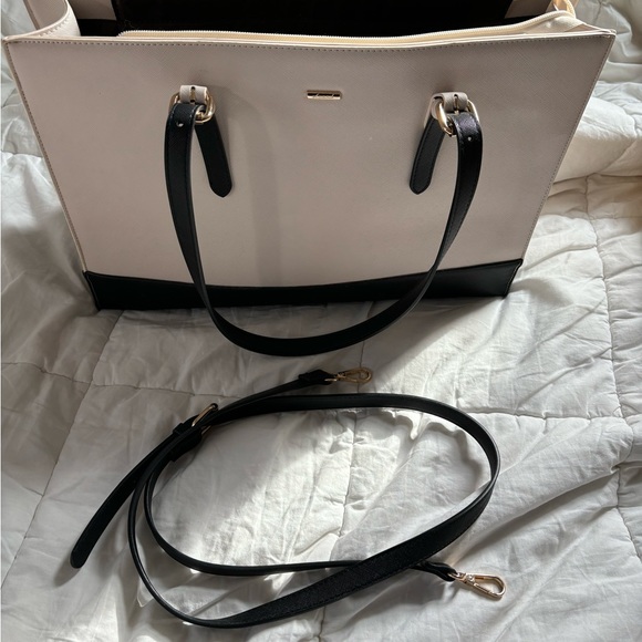 Classy work tote! - Picture 3 of 6